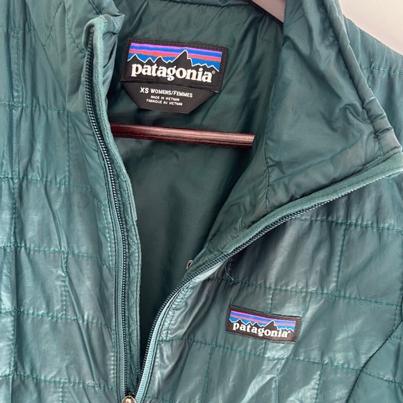 Patagonia Woman Dark Green Puffer Jacket - Picture 2 of 5